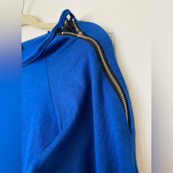 Say Anything zipper sleeve Top - Picture 5 of 5